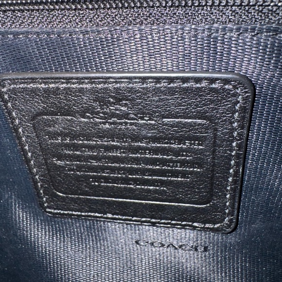 Vintage Coach New York cross body or handles , used but pristine w certificate - Picture 7 of 11